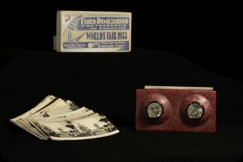 Image of stereoscope and photographs from 1933 Worlds Fair. 