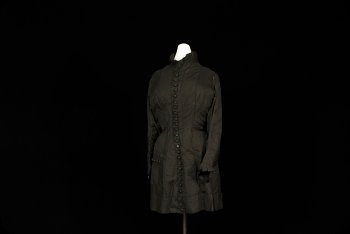 Image of mourning bodice worn by Mary Lincoln.